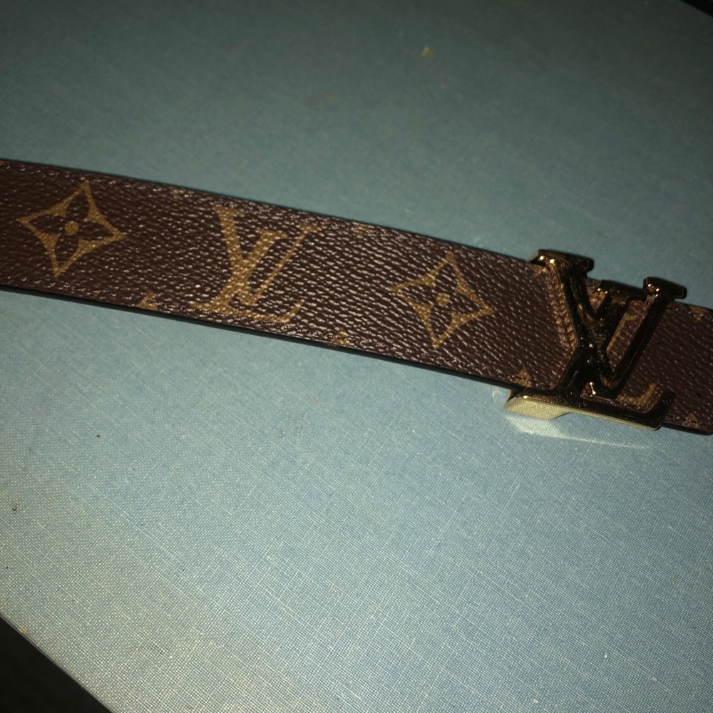 Louies Vuitton belt  size 32
